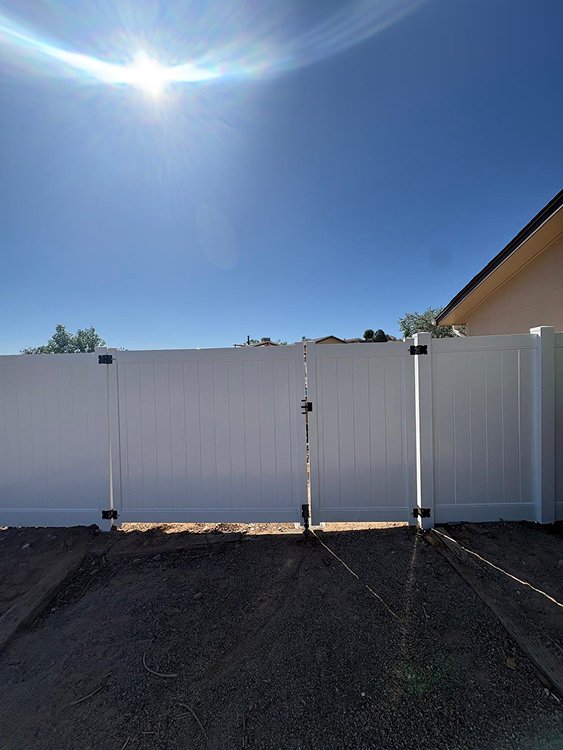 Privacy vinyl gate in Albuquerque NM