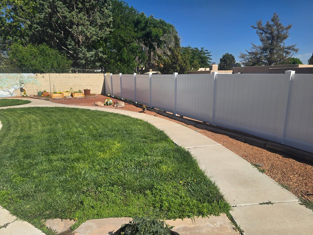 White privacy vinyl fence in Albuquerque NM
